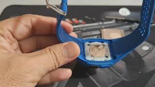 Aparecer acortar horario How to replace Adidas ADP6096 digital watch battery ... - YouTube
