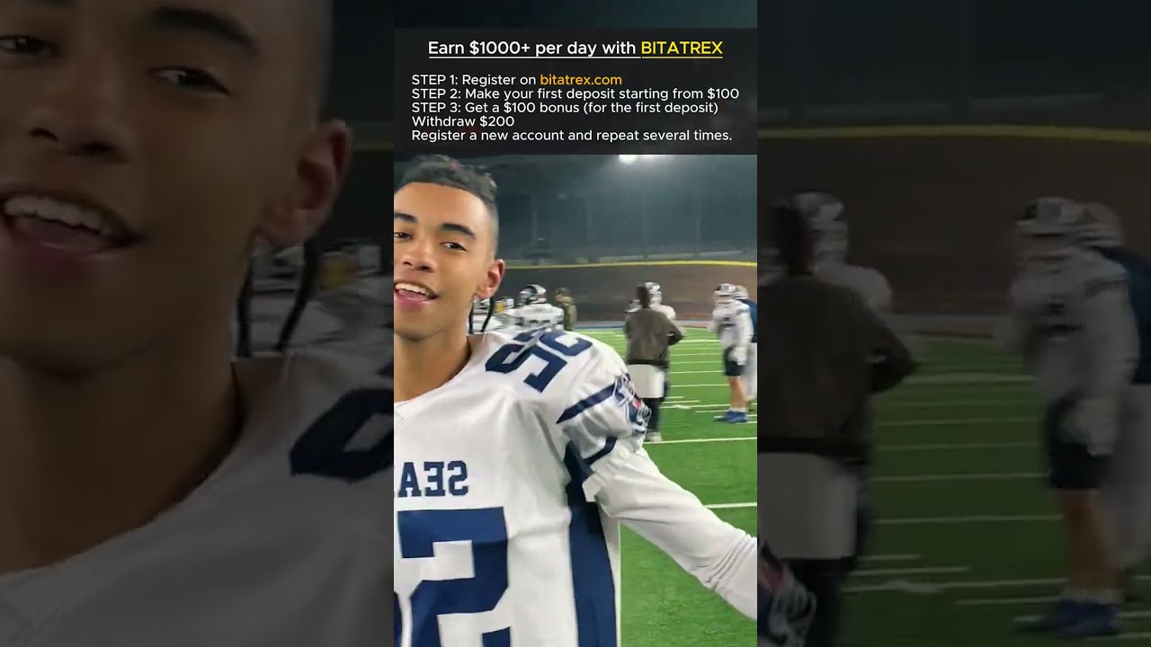 Quarterback's Impossible Pass Under Pressure! 🚀🏈