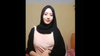 Cewek jilbab joget story wa cewek cantik