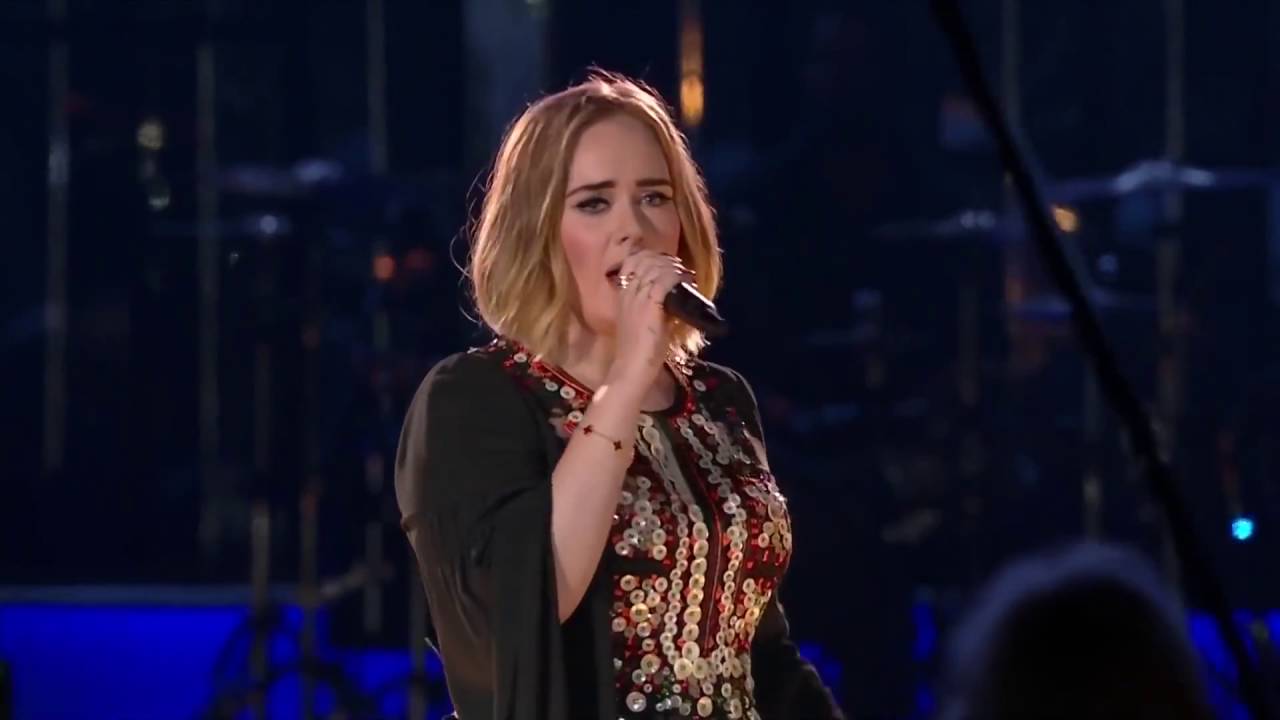 Adele - Make You Feel My Love (Glastonbury 2016)