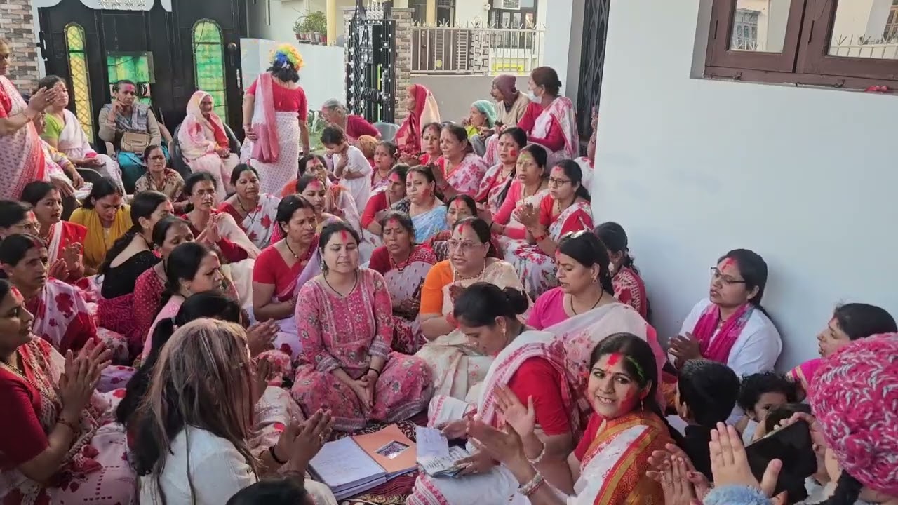 आओ गजराज खेलें होली #khushijoshisong #holi #pahadiholi #holigeet #khushijoshibhajan #song 