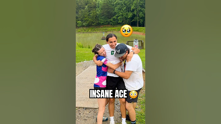 Such an emotional moment in disc golf 🥹 #discgolf #frisbeegolf #trickshots