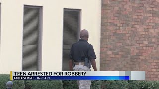 Teen charged with robbery