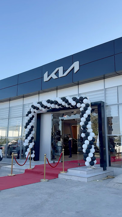 Onamning eshagida xoroz