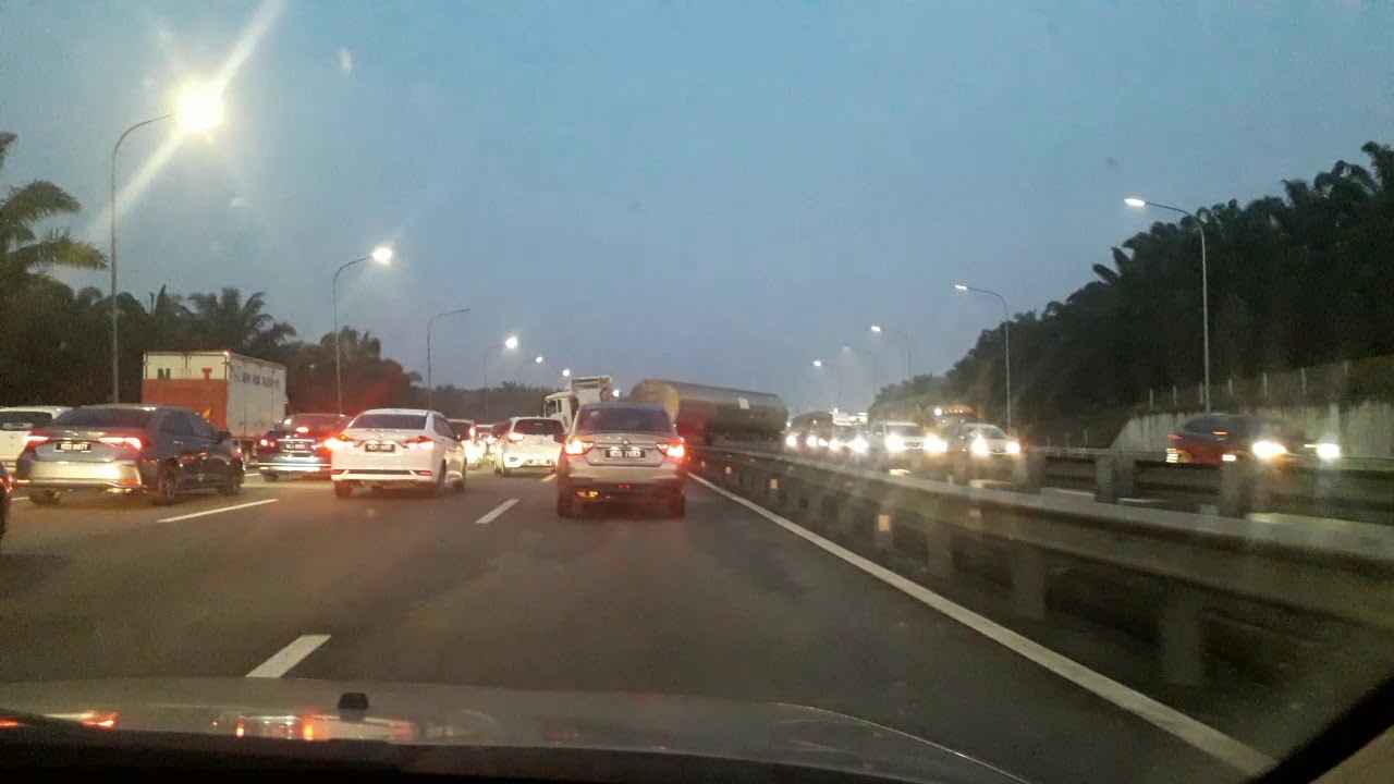 Kemalangan Di Arah Rnr Seremban Utara Highway Plus 13 1 2020 Youtube