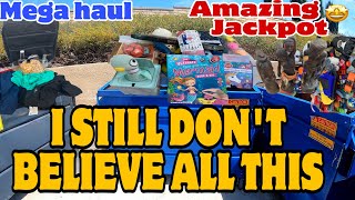 DUMPSTER DIVING - SUPER MEGA HAUL I STILL DON'T BELIEVE ALL THIS SO MANY BRAND-NEW STUFFS AND TOYS