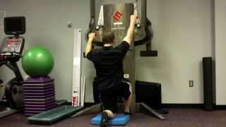 Alternating Half Kneeling Lat Pulldowns