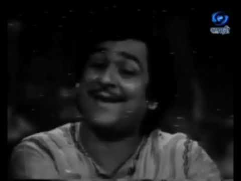 Apni tasveer ko aankhon se lagaata kya hai- With Tari khan on Tabla