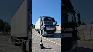 A demo for our pupil on how to conduct the 3a off road HGV Class 1 C+E reverse exercise.