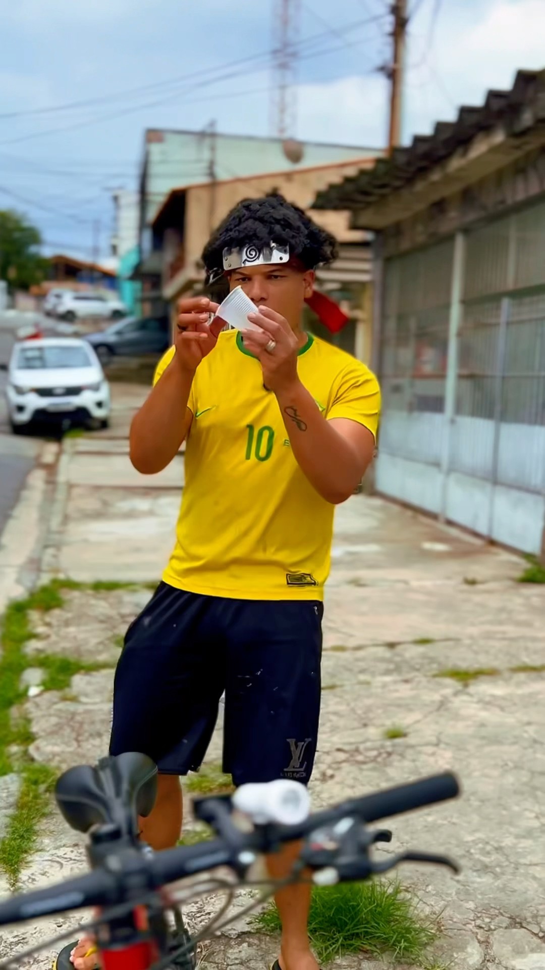 QUANDO A BICICLETA VIRA UMA MOTO ? #shorts