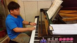 拜爾No68 ~105/8/5張睿哲鋼琴演奏~