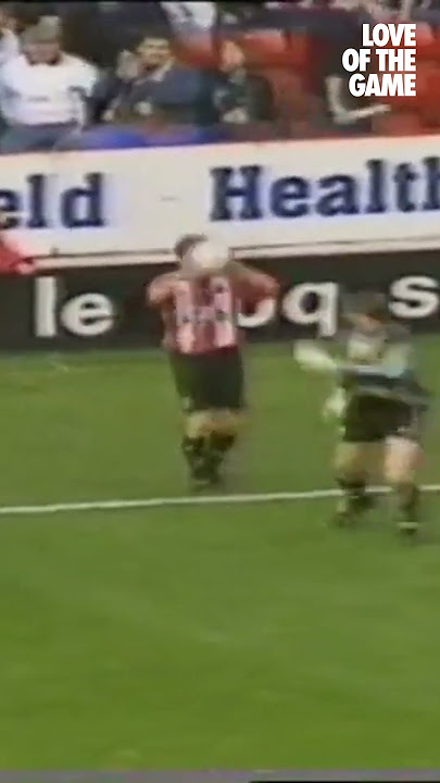 Football I.Q. 1000%!!!!!!! Dean Saunders throw in goal!!!!