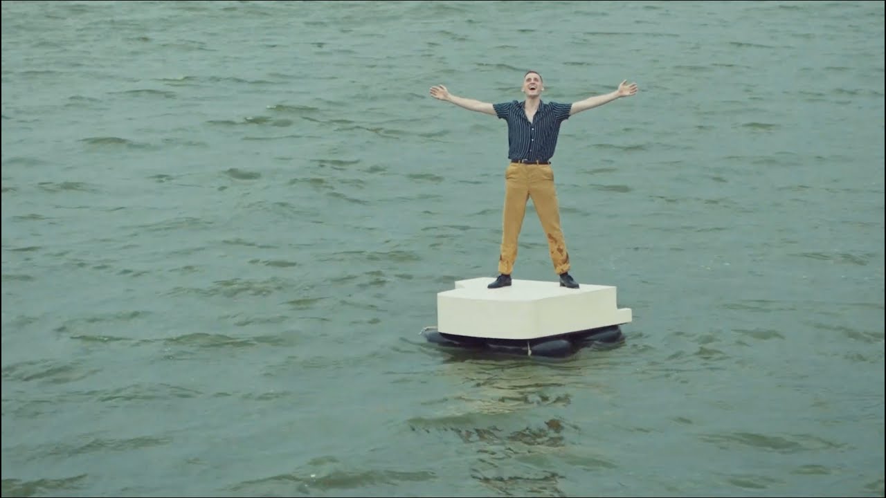 LOUTA – NO TE COMAS LA PELI
