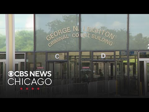 2 Cook County sheriff's deputies detained on judge's order during court, forced to apologize