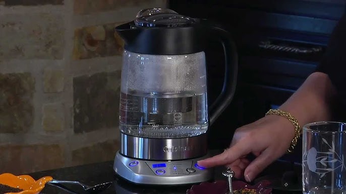 An Oprah Favorite: Cuisinart PerfecTemp Cordless Kettle 