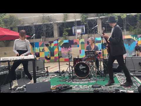 Blonde Redhead -