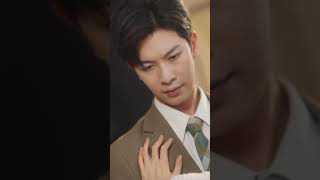 【CUT3】女孩被心機同事灑咖啡,卻不小心倒進了總裁懷裡。。。