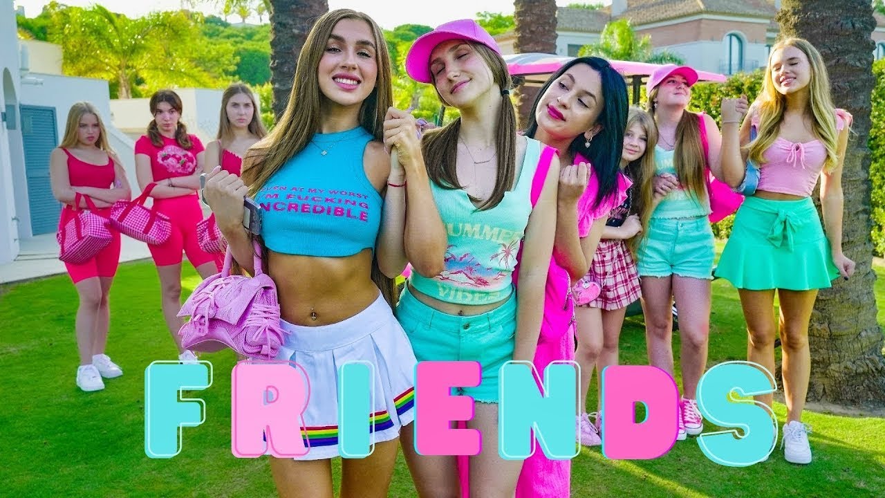 بيني كونت صداقات مع المستشارين في المخيم! هل دسّت لك ديانا محادثة سرية؟