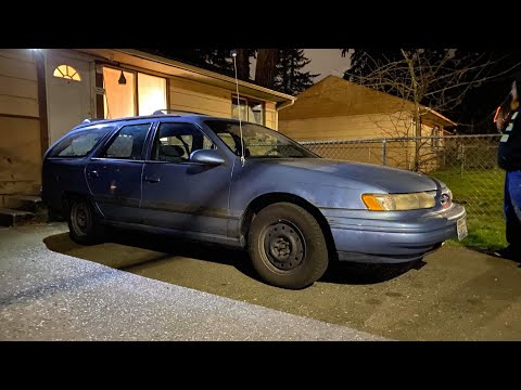 Removeing 1995 ford taurus stock radio.