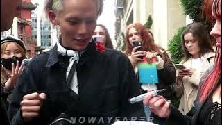 231014 Choi Hyunsuk 최현석 of TREASURE 트레저 signing for fans ✍️ and talking nicely to them in Paris 🇫🇷