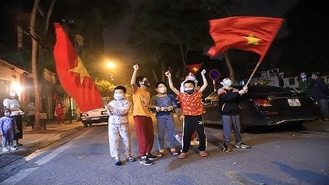 Trúc Bạch hết hạn cách ly, người dân vui mừng như Tết | Tin tức Vietnamnet