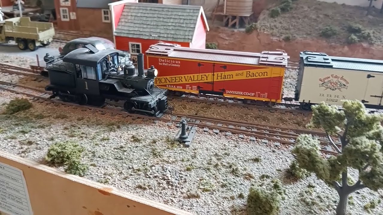 American themed 0n30 Model railroad. | Wyke River - YouTube