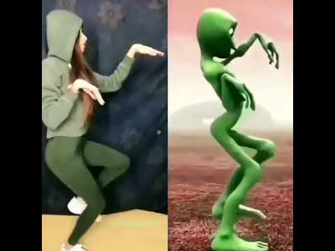 Yeşil Uzaylı Dansını EN İYİ Yapan Tatlı Kız !!!