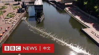 幫忙清除塑膠污染的「泡泡屏障」- BBC News 中文