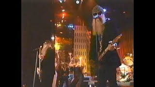 1997 Vh1 Fashion Awards Jimmy Smits, Kim Delaney And Zz Top Present Menswear Designer Of The Year