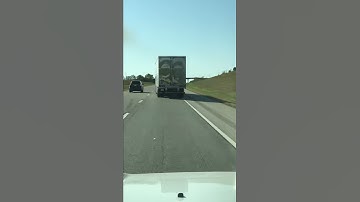 Semi Truck Trailer Alignment is a Bit Off || ViralHog