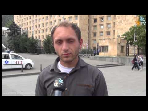 შიმშილობის აქცია სახელმწიფო კანცელარიასთან