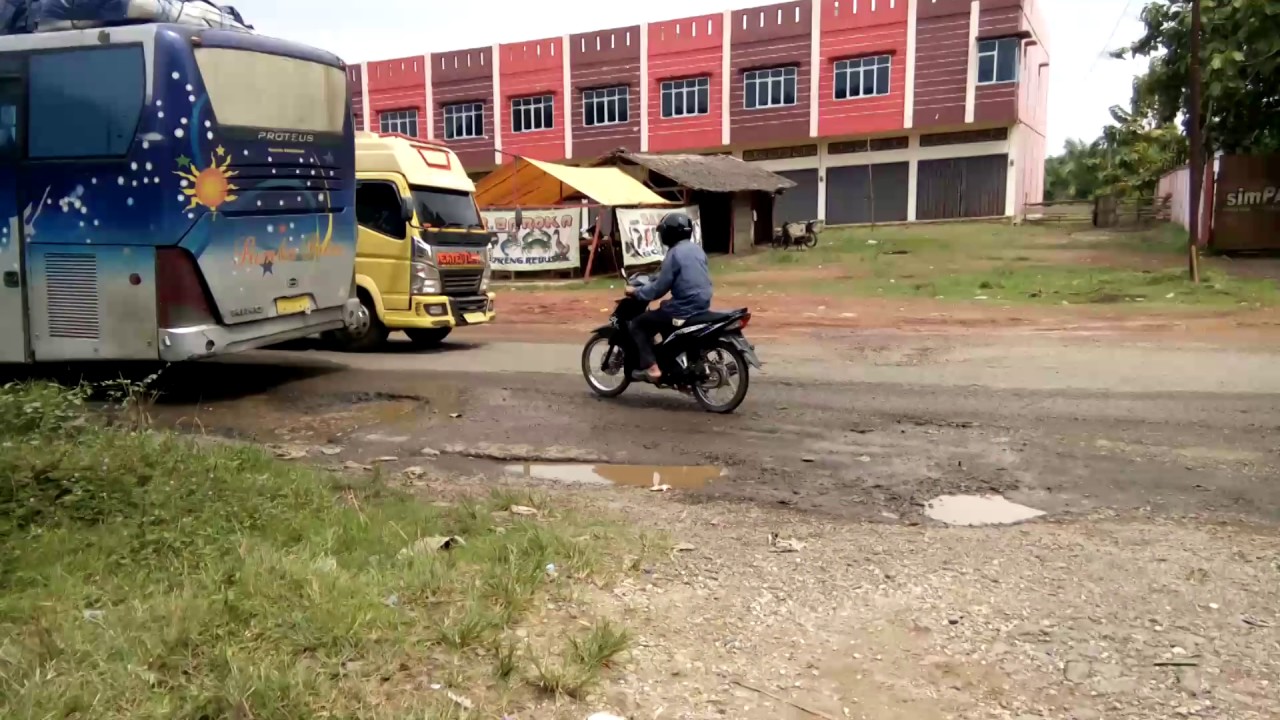 Telolet Truck Canter Full Variasi Dijalan Lintas Sumatera KM50 YouTube