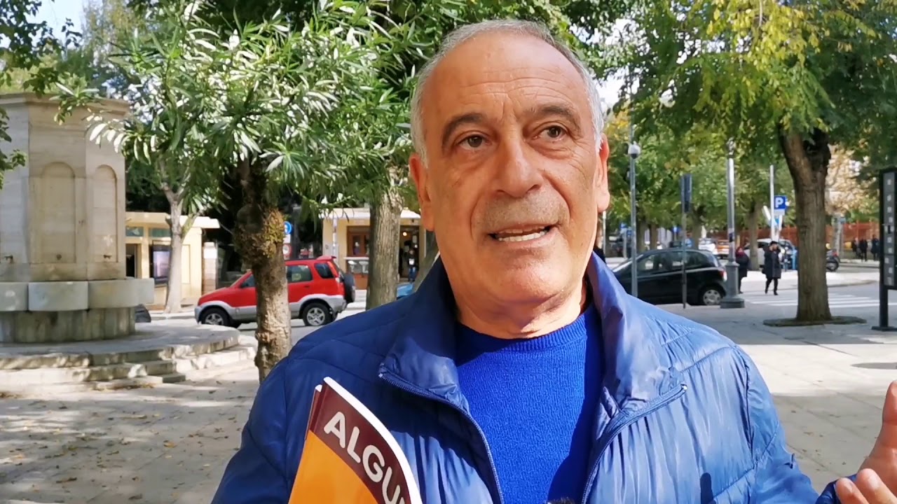 L'algherese nelle scuole: l'Omnium cultural de l'Alguer sveglia la politica.