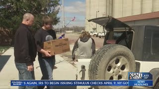 Local grocery store receives thousands of dollars in donations to help with grocery giveaway