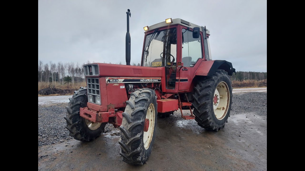 International 955XL - 4x4