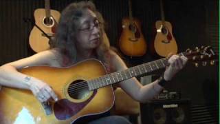guitar for beginners -- how to strum the am / c chord progression w pivots