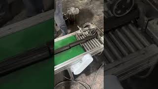 Charcoal Carbon Black Shaping Extruder Machine Working