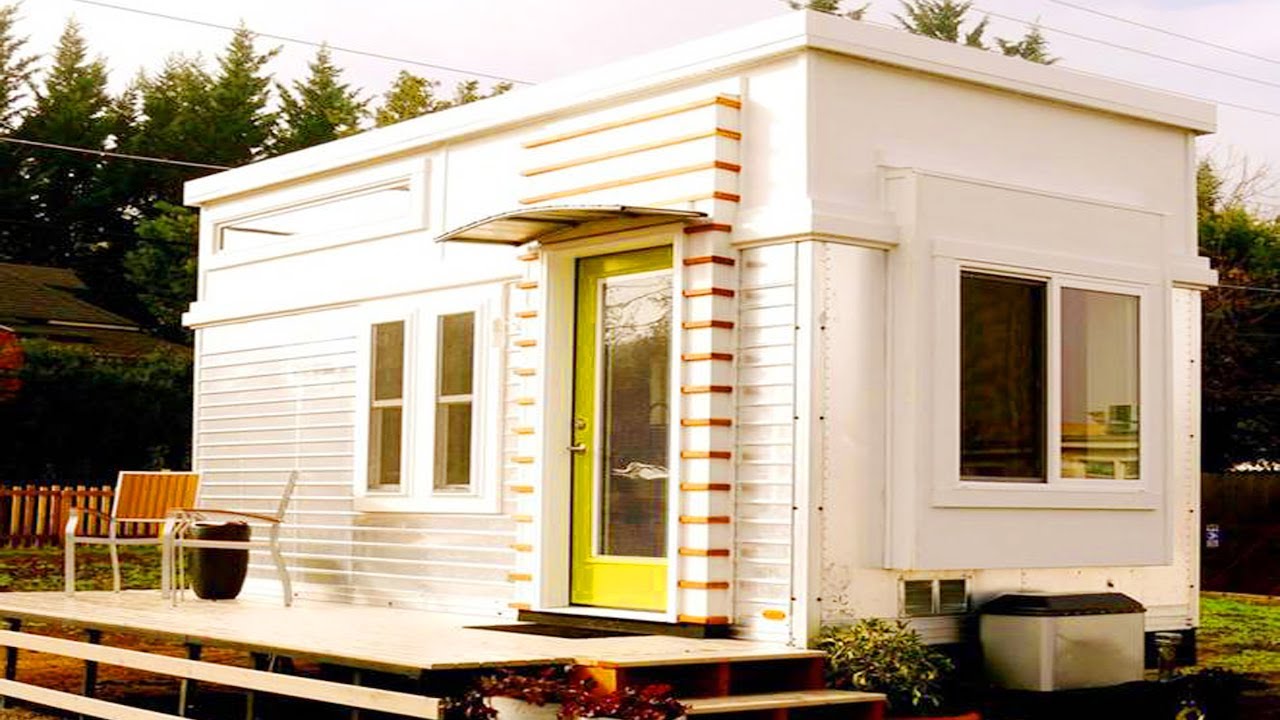 Ron’s Epic 200 sq. ft. Trailer Turned Tiny House | Viet Anh Design Home