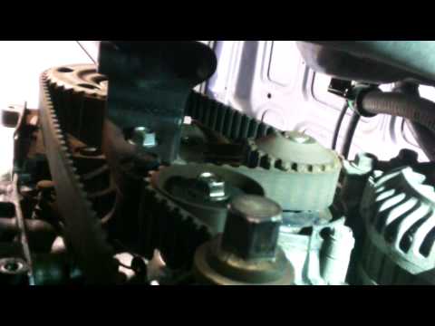 Video: Ang 2010 Honda Civic ay mayroong timing belt o chain?