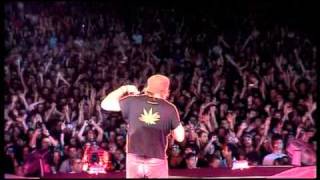 Video thumbnail of "Vasco Rossi - Stupido Hotel [Live] 2003 San Siro"