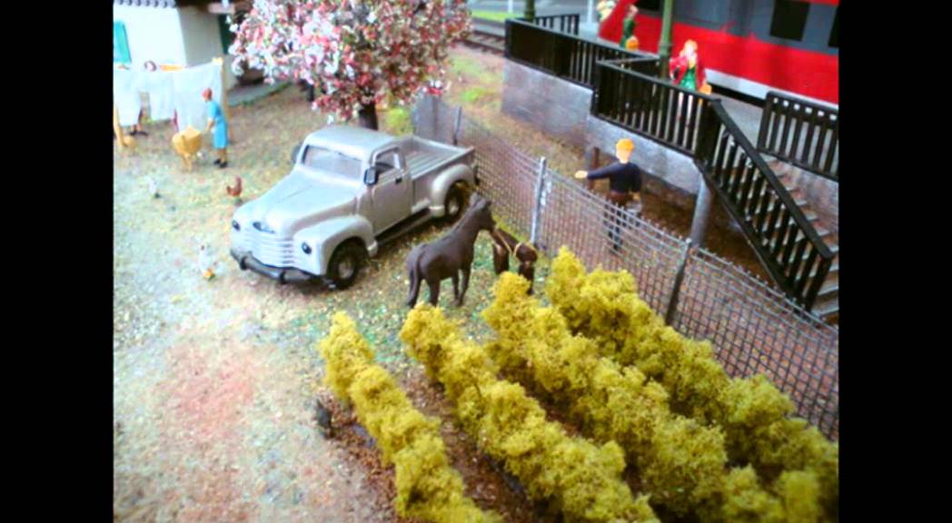 Μακέτα στον τοίχο / HO Model Train YouTube