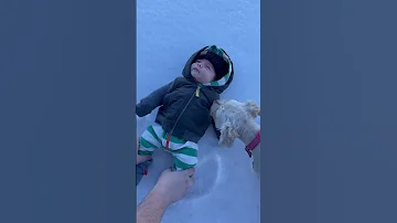 Baby S First Snow Angel ViralHog 