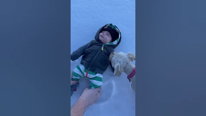 Baby's First Snow Angel || ViralHog