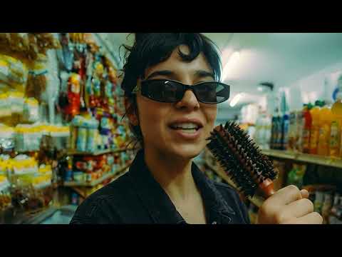 Lolita Cercel - Mă Iubește Lumea