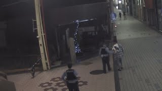 「黒い商店街」のぼり旗を折った疑い　八幡浜の男逮捕・愛媛新聞