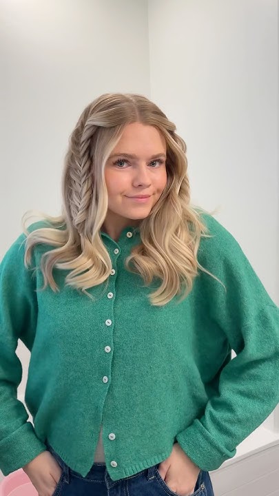  How fun are these fishtail braids?? #fishtailbraid #holidayhair - YouTube