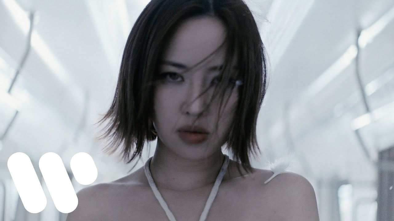 Kiri T - 通往另一個世界的出口 Exit to a whole new world [Official Music Video]