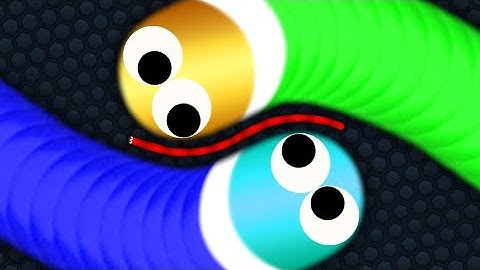 Slither.io Troll Tiny Snake vs Giant Noob Snakes epic slitherio gameplay