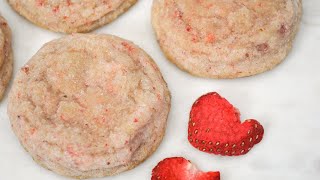 Chewy strawberry sugar cookies | Easy Valentine’s Day cookie recipe