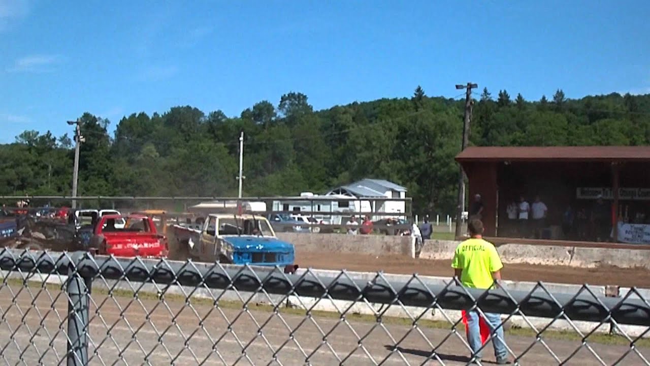 Father's Day Demolition Derby in Morris NY (6/19/2011) YouTube